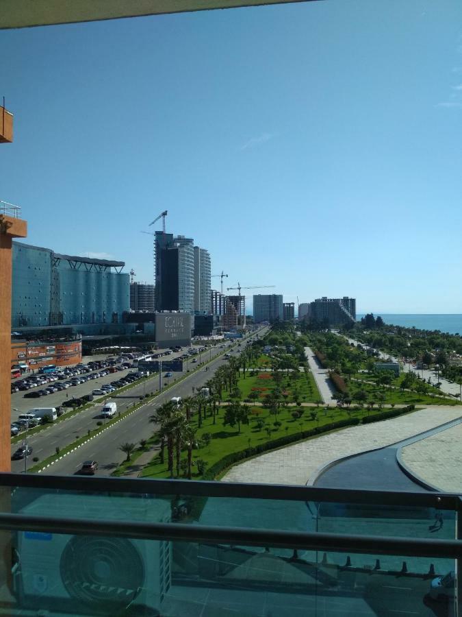 Апартамент Студия Панорамный Возле Моря Batumi Exterior photo